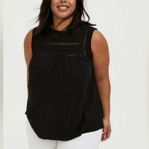 NWT Torrid Textured Woven Lace Inset Tank